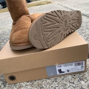 Uggs like new wore one time